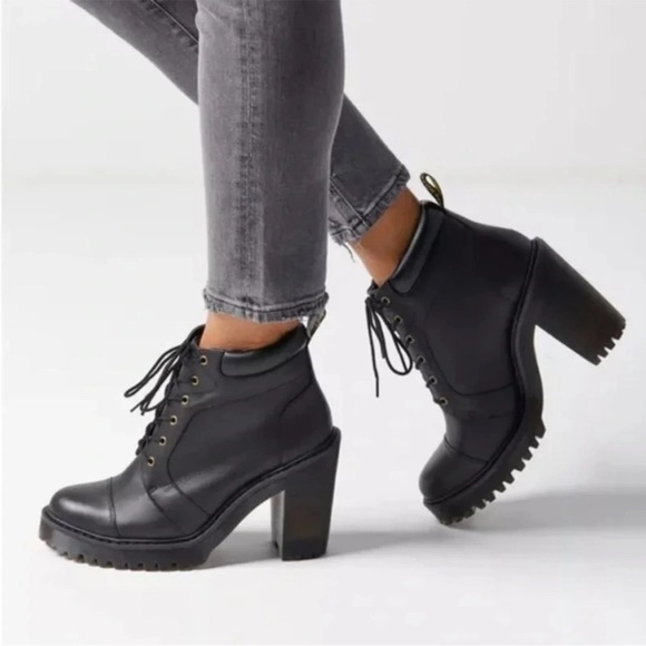 Dr. Martens Averil Black Heeled Boots Chunky Heel Leather Lace Up Grunge Size 6 - Picture 1 of 15